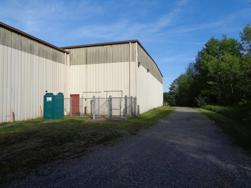 157 Willis Ave, Crab Orchard, WV 25827